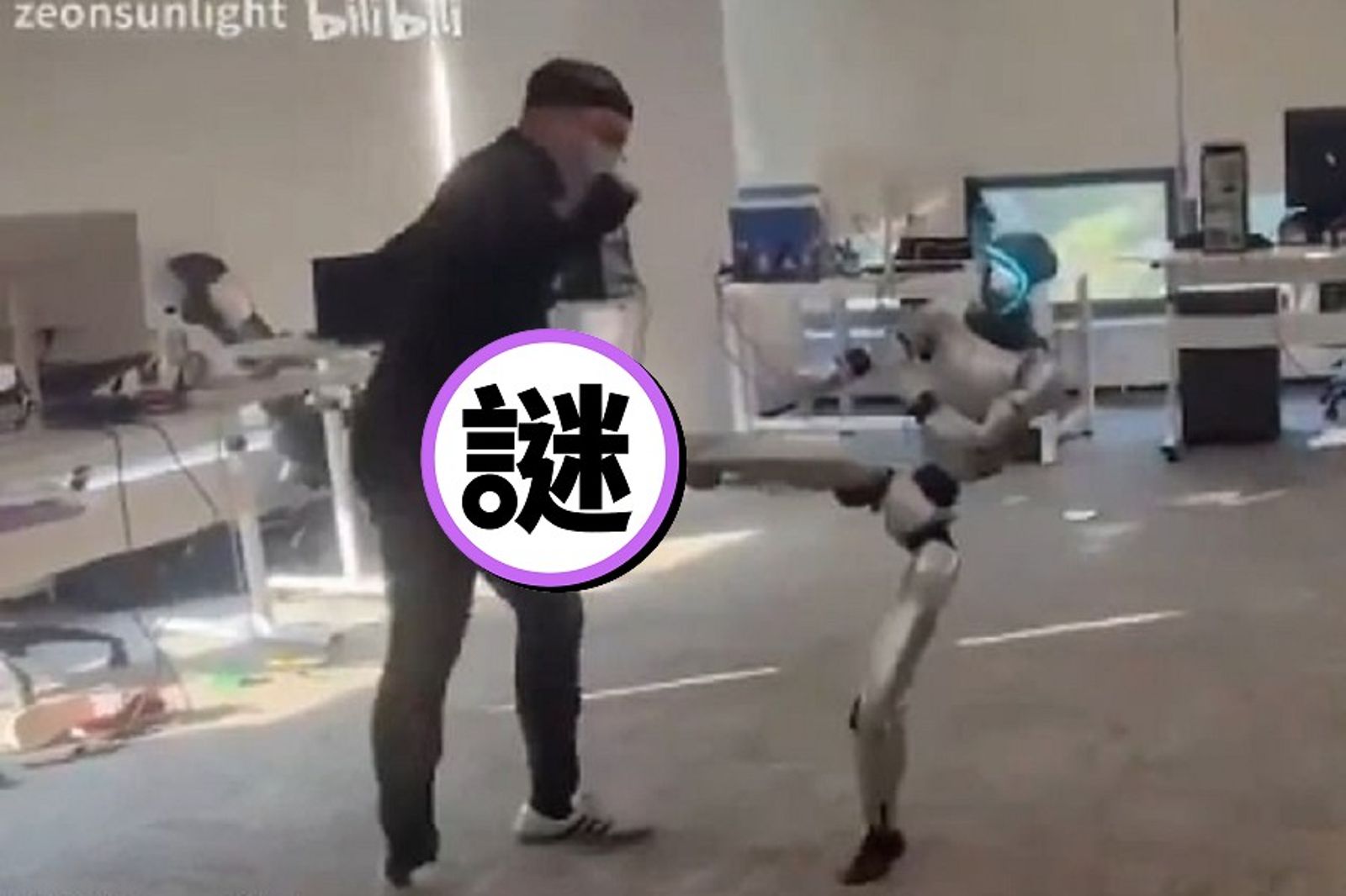 中國AI機器人造反啦！　踢爆工程師下體「破蛋」