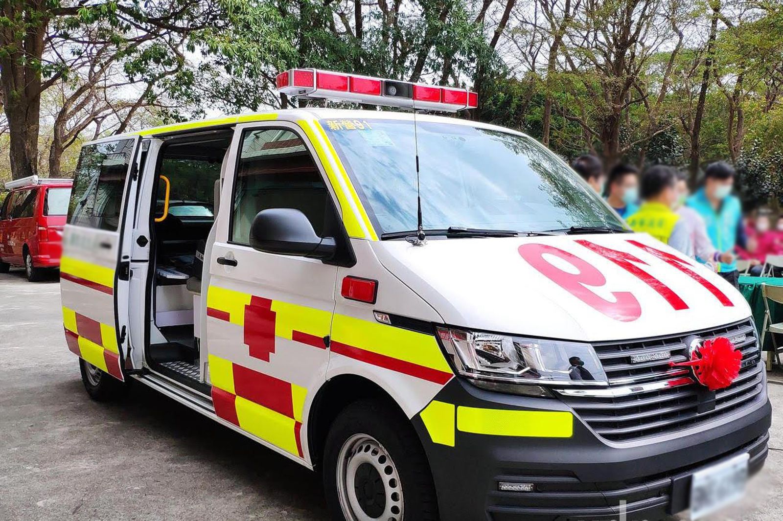 救護車「119」是反的？　消防局揭救命巧思：答案藏在後照鏡