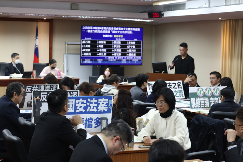 民進黨在政治執念下的法律暴衝