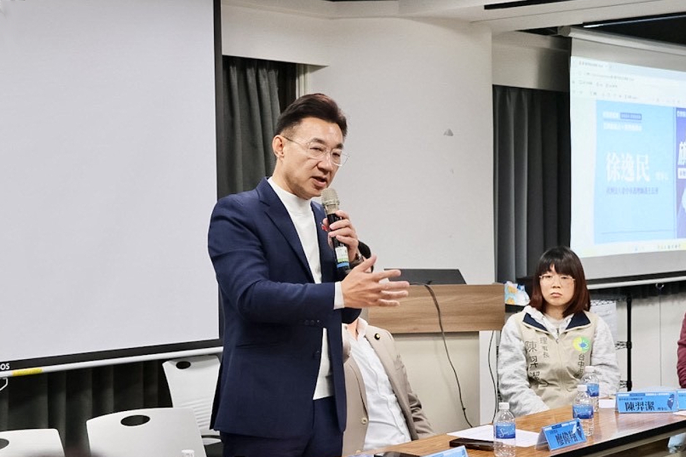 江啟臣邀醫界辦論壇擘劃施政藍圖　盧秀燕子弟兵出席做後盾