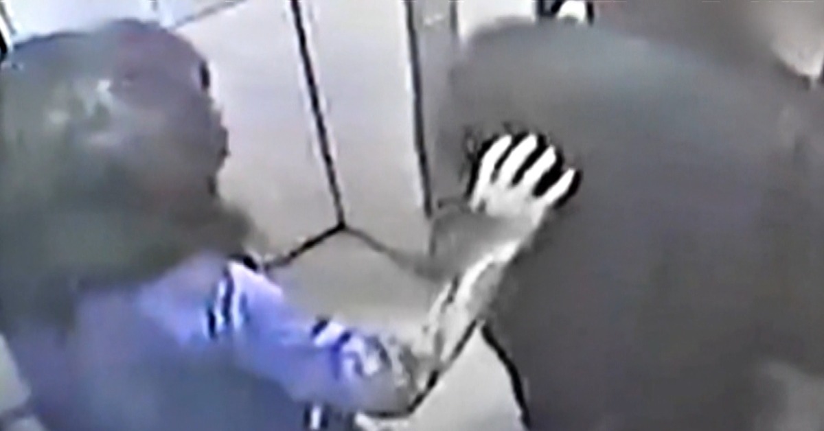 莽男朝女友臉潑強酸後自傷亡！她滿手血逃生畫面曝