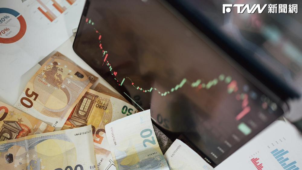 台股飆上3萬點！ETF擁「兩大關鍵字」買氣爆發　這檔今年來單位數成長暴增58%