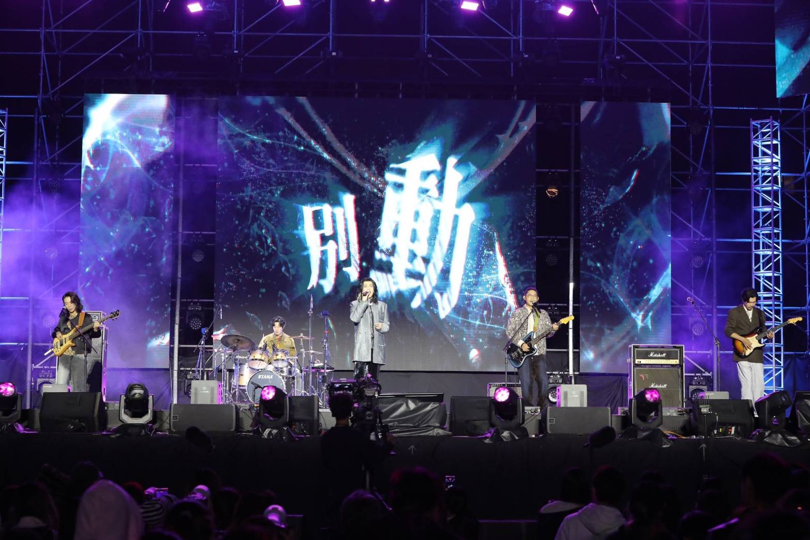 告五人、麋先生、宇宙人三團隔空團圓新年祝福　2026第一夜笑聲與音樂同行