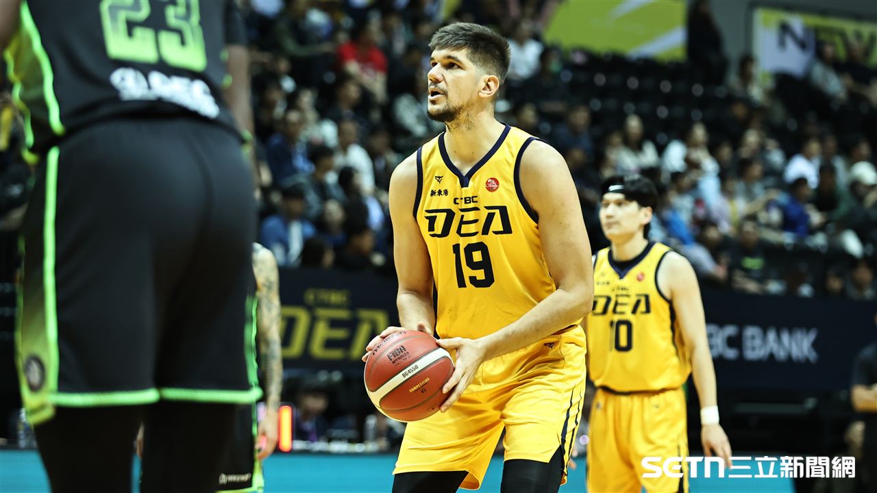 TPBL／中信特攻單節只拿8分！　末節不滿攻城獅8秒違例未響哨飲恨