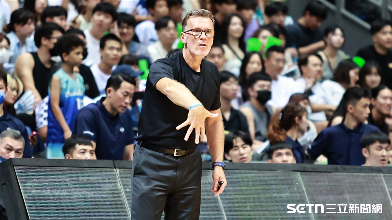 TPBL／上季爭冠本季戰績墊底　海神總教練費雪領機票！他暫代職務