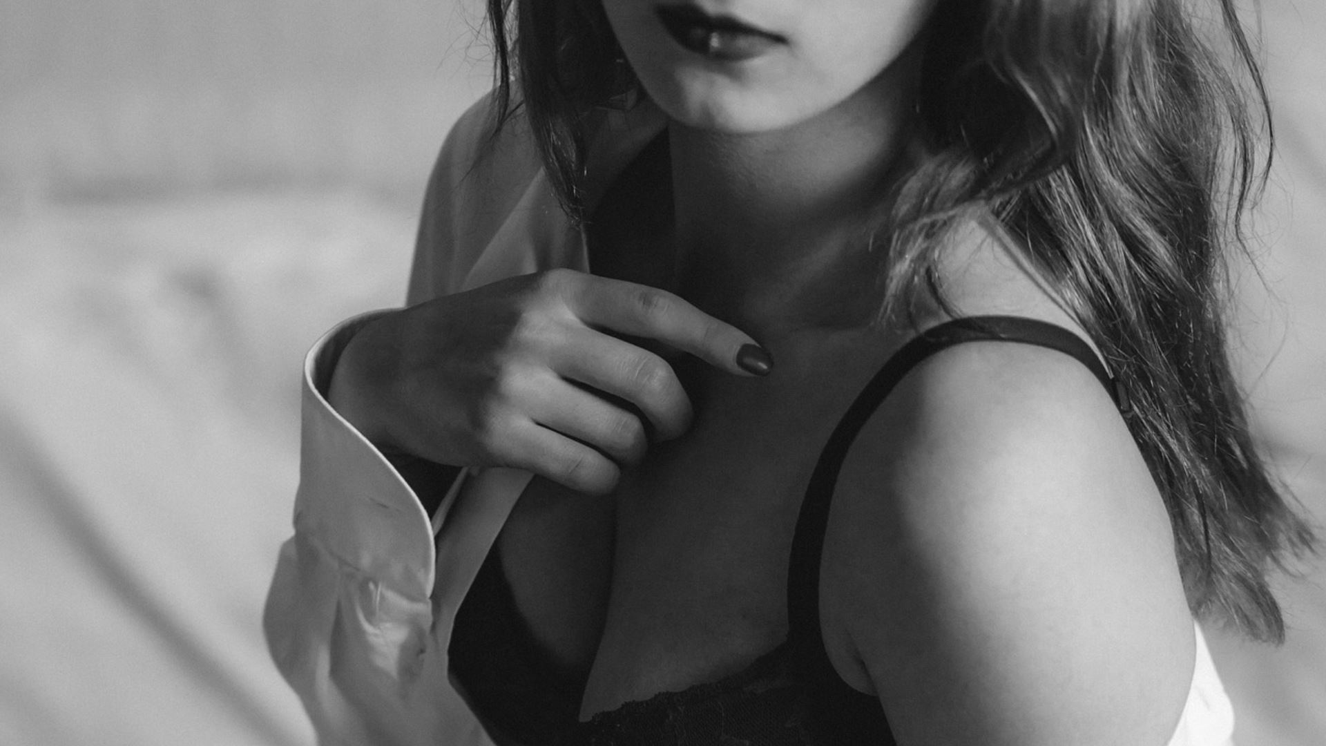 彰化女買新手機「備份舊機」裸片竟遭外流！她氣炸…衝通訊行質問店員