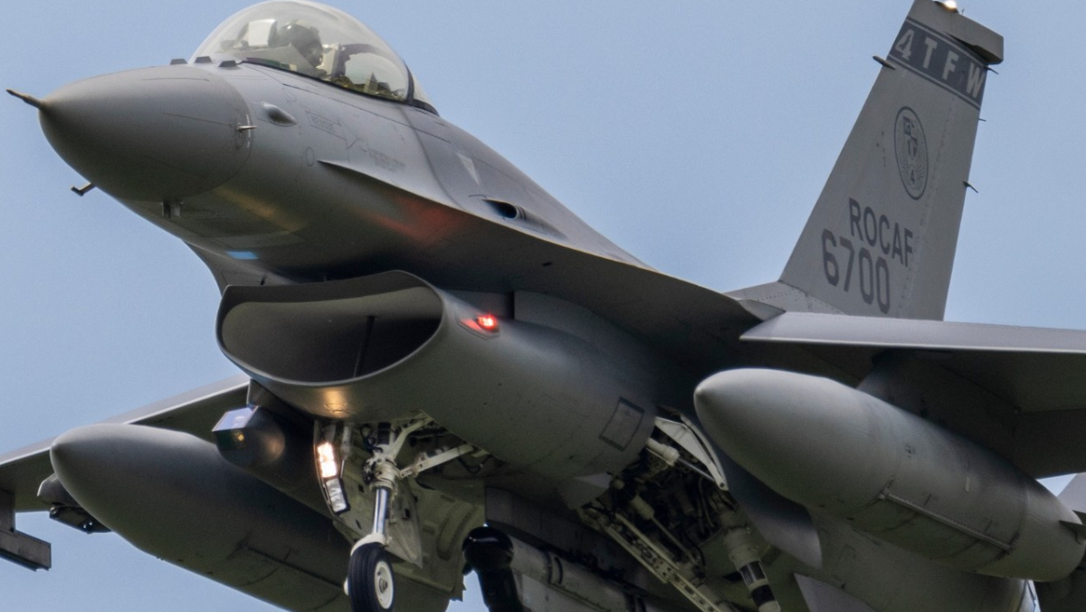 F-16戰機再失事　國民黨：「軍費已付、裝備未到」軍購弊病已行之有年