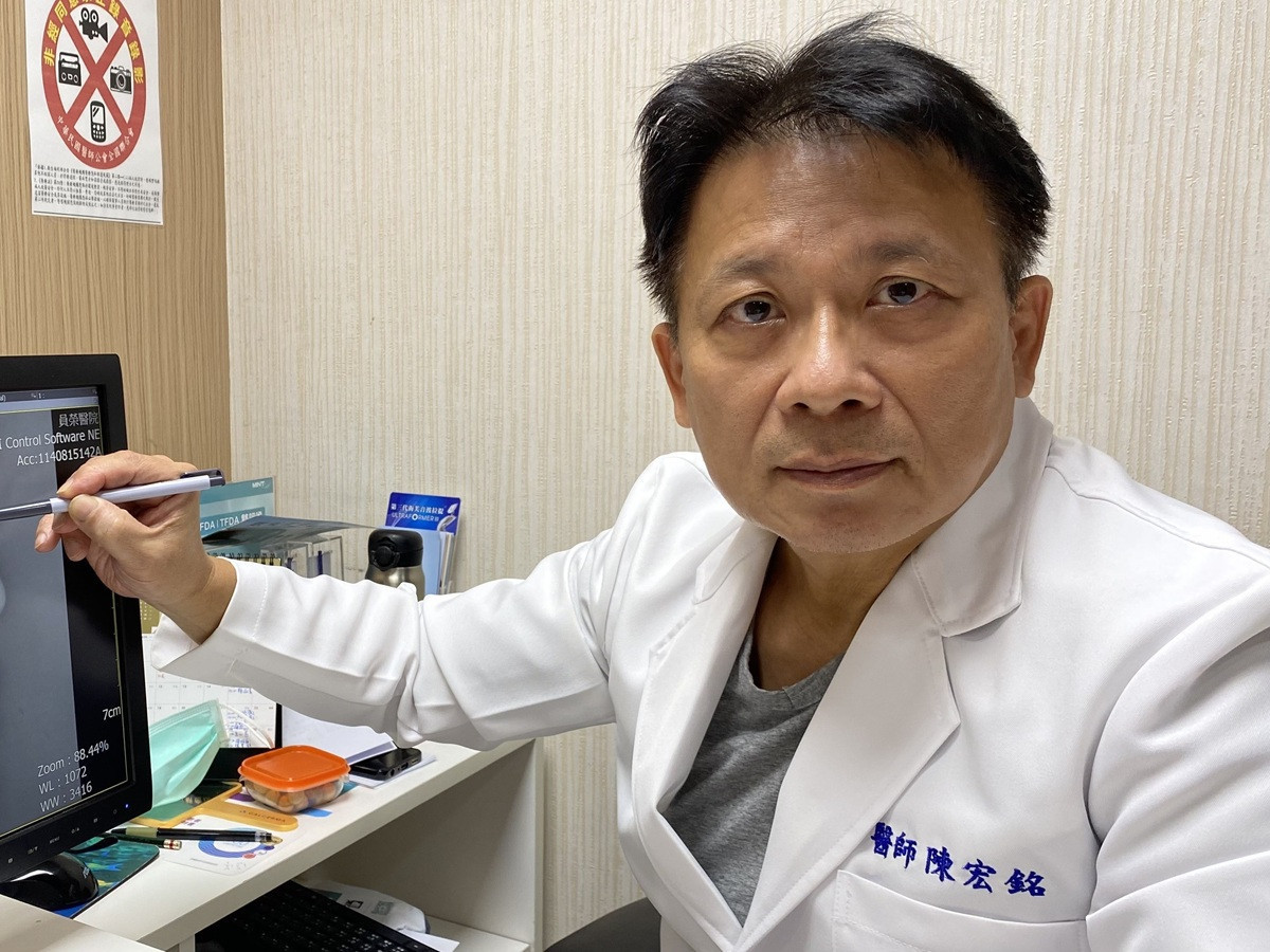 青春痘捏破異常增生變成「大蜈蚣」　 員榮整形外科以羊膜生長因子改善蟹足腫