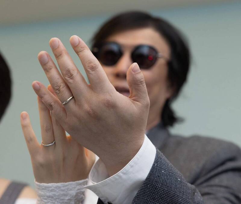 49歲蕭煌奇 閃曬婚戒