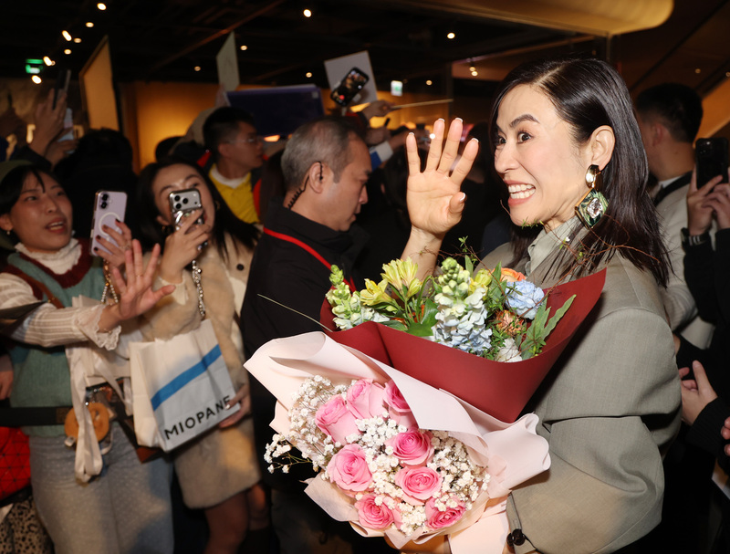 宣萱出席「尋秦記」首映會　粉絲搶拍 (圖)