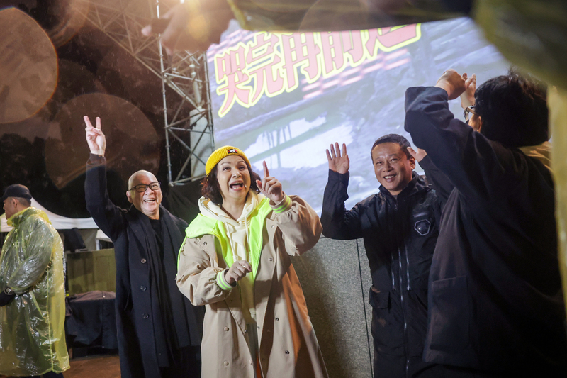 一邊哭一邊跨年　蔡明亮、楊貴媚相陪（3） (圖)