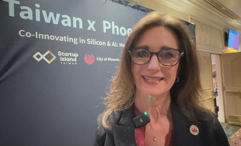 鳳凰城副市長歐布萊恩 (圖)