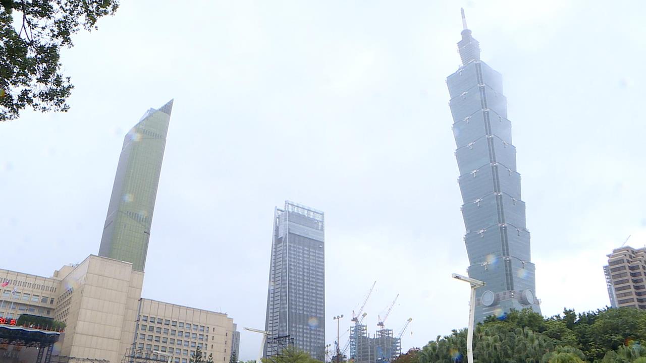 不會看錯棟了! 台北天空塔跨年跑馬燈"I'm not 101"