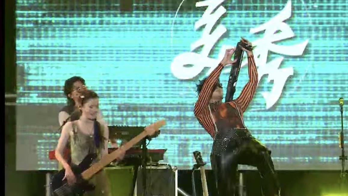 台中跨年／全場嗨翻天！美秀集團倒數後首唱　霸氣喊「準備大跳沒！」