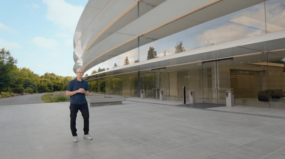 蘋果下一步是「AI Pin」？外型神似AirTag且搭載雙鏡頭，Siri也將由Gemini驅動大改版