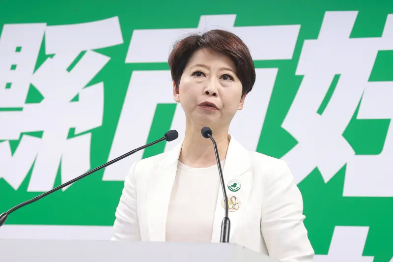 藍白介入憲妃大戰？謝寒冰預言陳亭妃下場