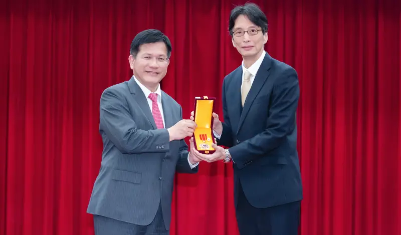 表揚資深外尖兵 ！林佳龍致謝：守護台灣