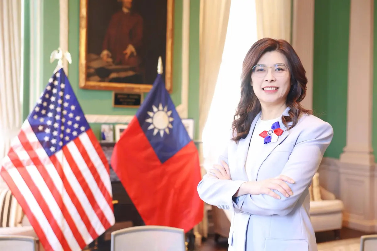 鄭麗文訪美返台靜悄悄？黃暐瀚戳破3大...