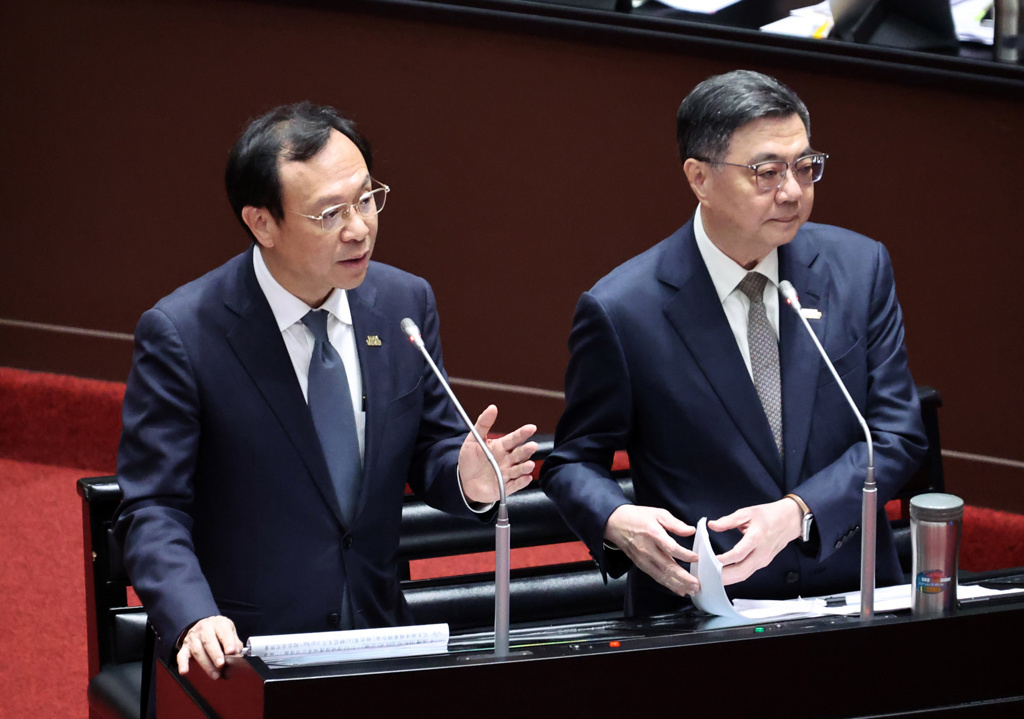盧、蔣轟中央毒油蓋牌 殷瑋掀3日「3...