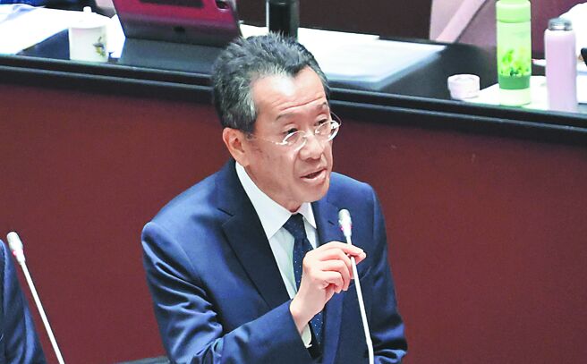 藍喊凍結百億潛艦預算 賴清德駁無人機...