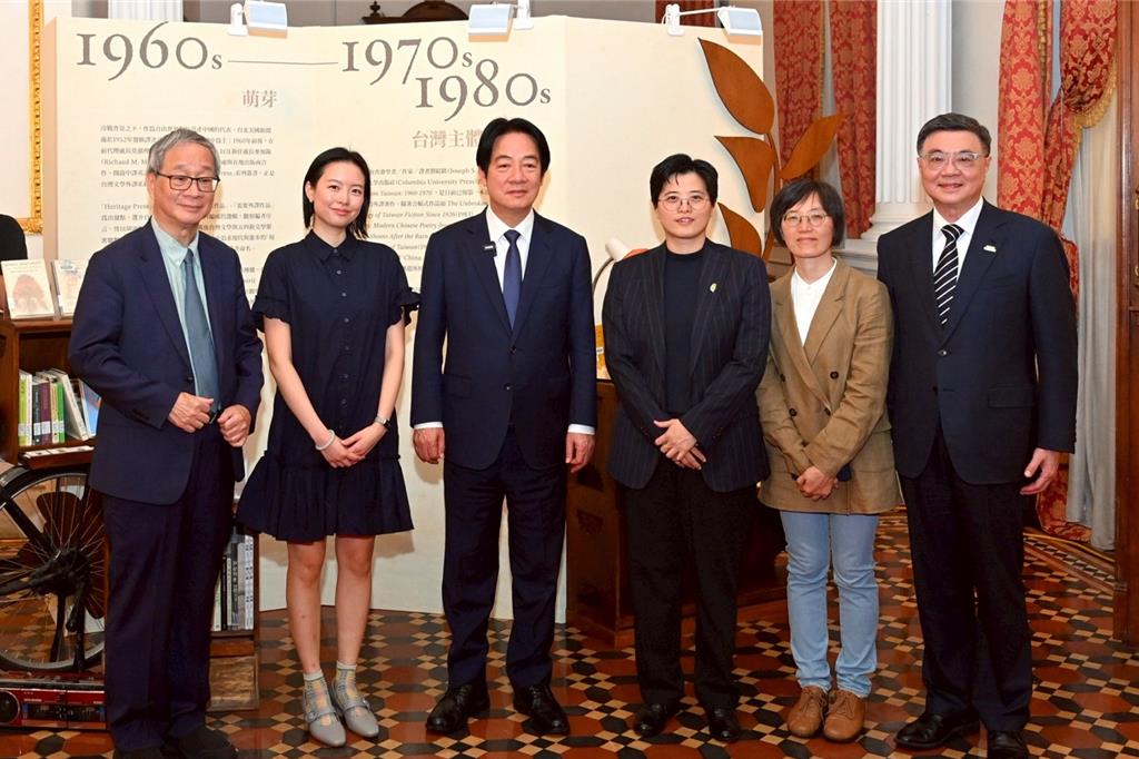 《臺灣漫遊錄》獲國際布克獎 賴總統親提辦交流會力挺台灣文學外譯「花開時節」