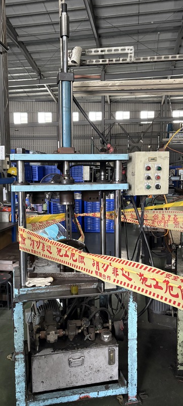 台中神岡工人操作機台頭部夾傷送醫不治 (圖)