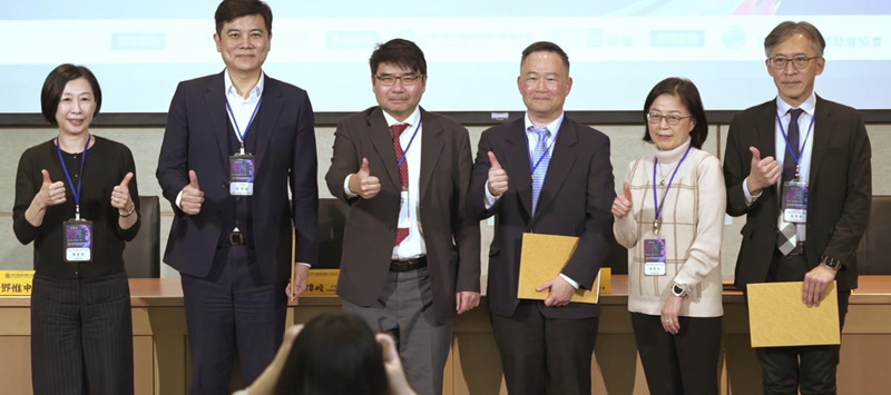 消基會對談電信業者 (圖)