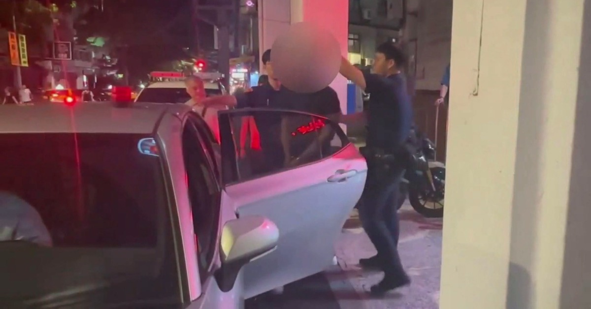 獨家／全部離開！21歲炸彈客持爆裂物 轟開發公司