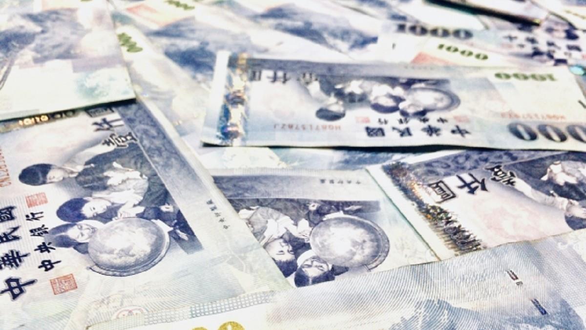 股市賺700萬不敢花！ 她一句「從小窮怕了」網心疼
