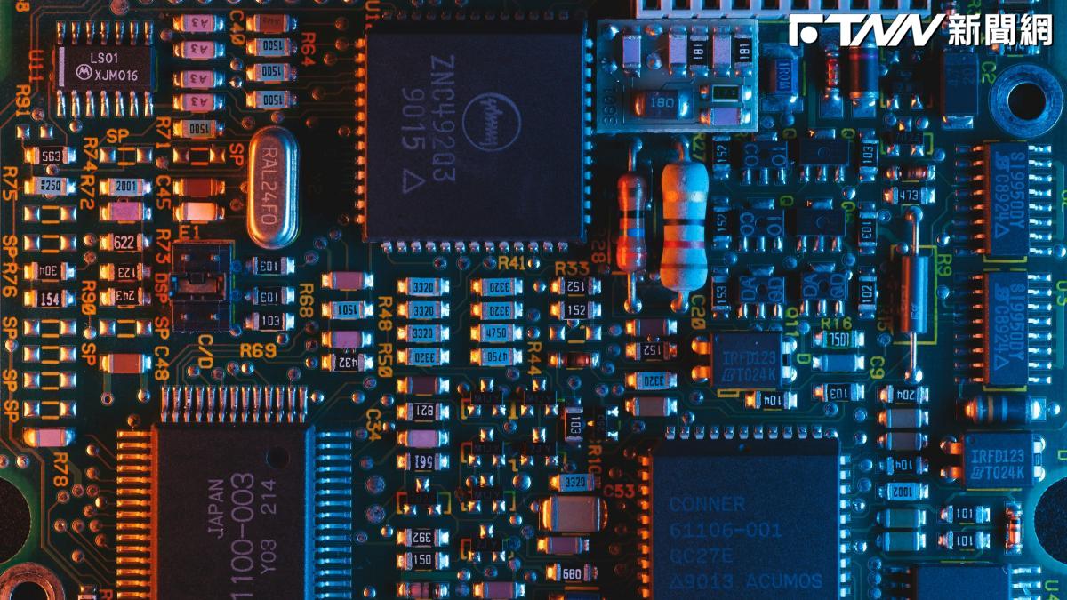 5月EPS暴增801%！「PCB大廠」週拉3根漲停累漲25%　蘋果新機、FOPLP雙題材加持