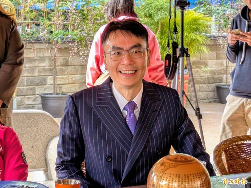 「牙醫界劉寶傑」選南投縣長 綠營温世政「喜憂參半」耍幽默