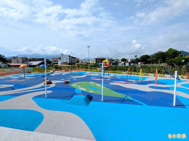 南投玩水新選擇！集集清水溪公園活動多 竹山推氣墊水樂園
