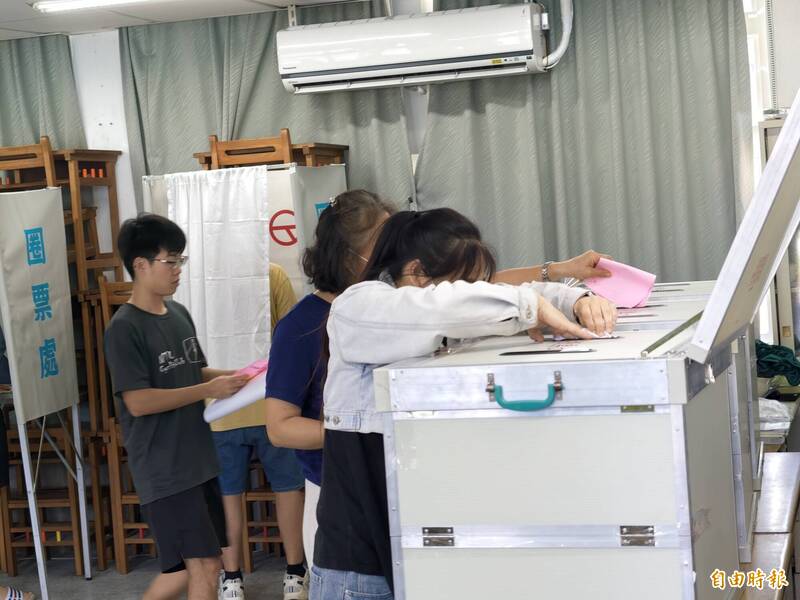 綠台東縣黨部全國黨代表4搶3 老黨員...