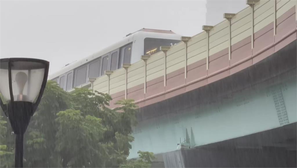 文湖線下午突全線停車 北捷：孩童遭門夾傷導致