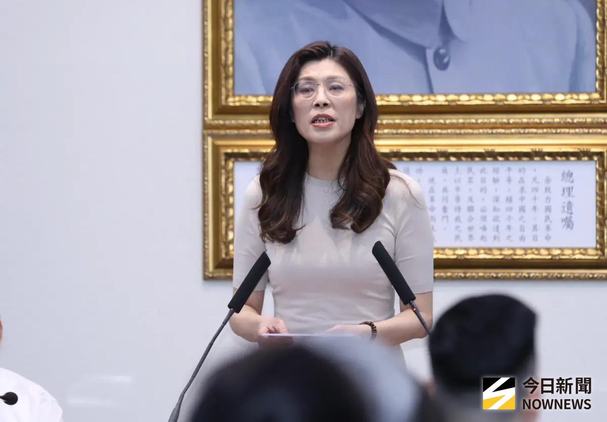 名家論壇》鈕則勳／鄭麗文訪美
