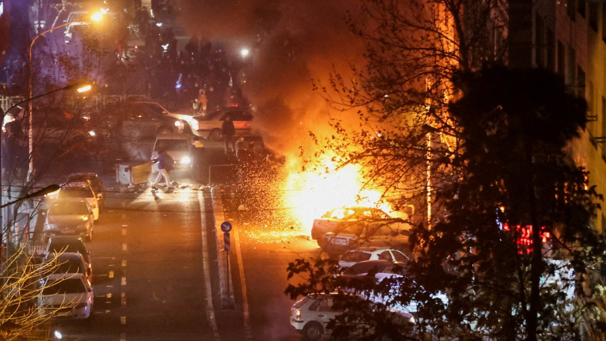 美國將對伊朗出手？國務院要求僑民立刻離境