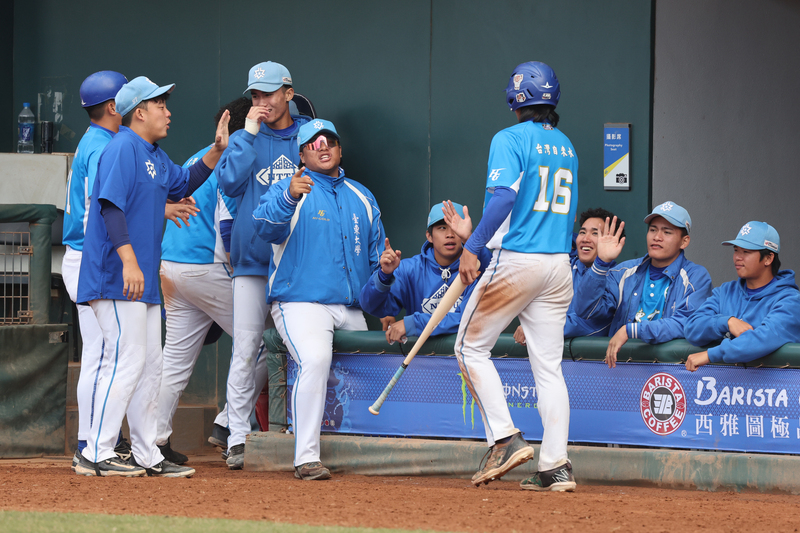 大專棒球聯賽季軍戰　曾顯恩衝回本壘得分（2） (圖)