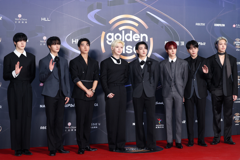 金唱片台北頒獎　ATEEZ帥氣走紅毯 (圖)