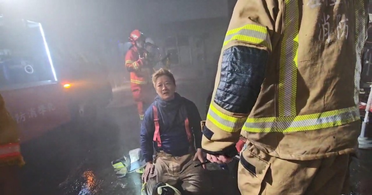 慟人畫面曝！詹能傑殉職 義消跪地喘氣...